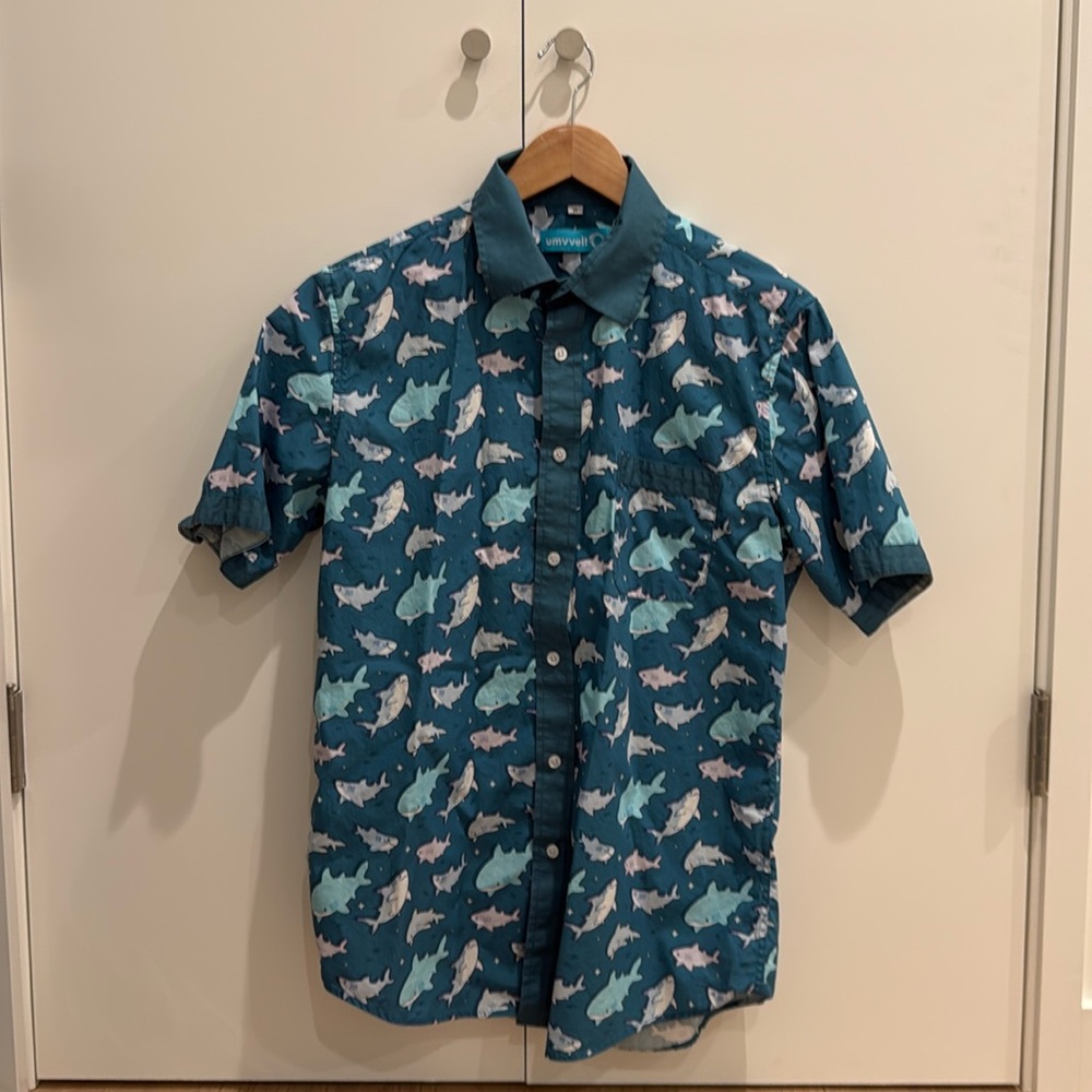umvvelt Shark Shirt